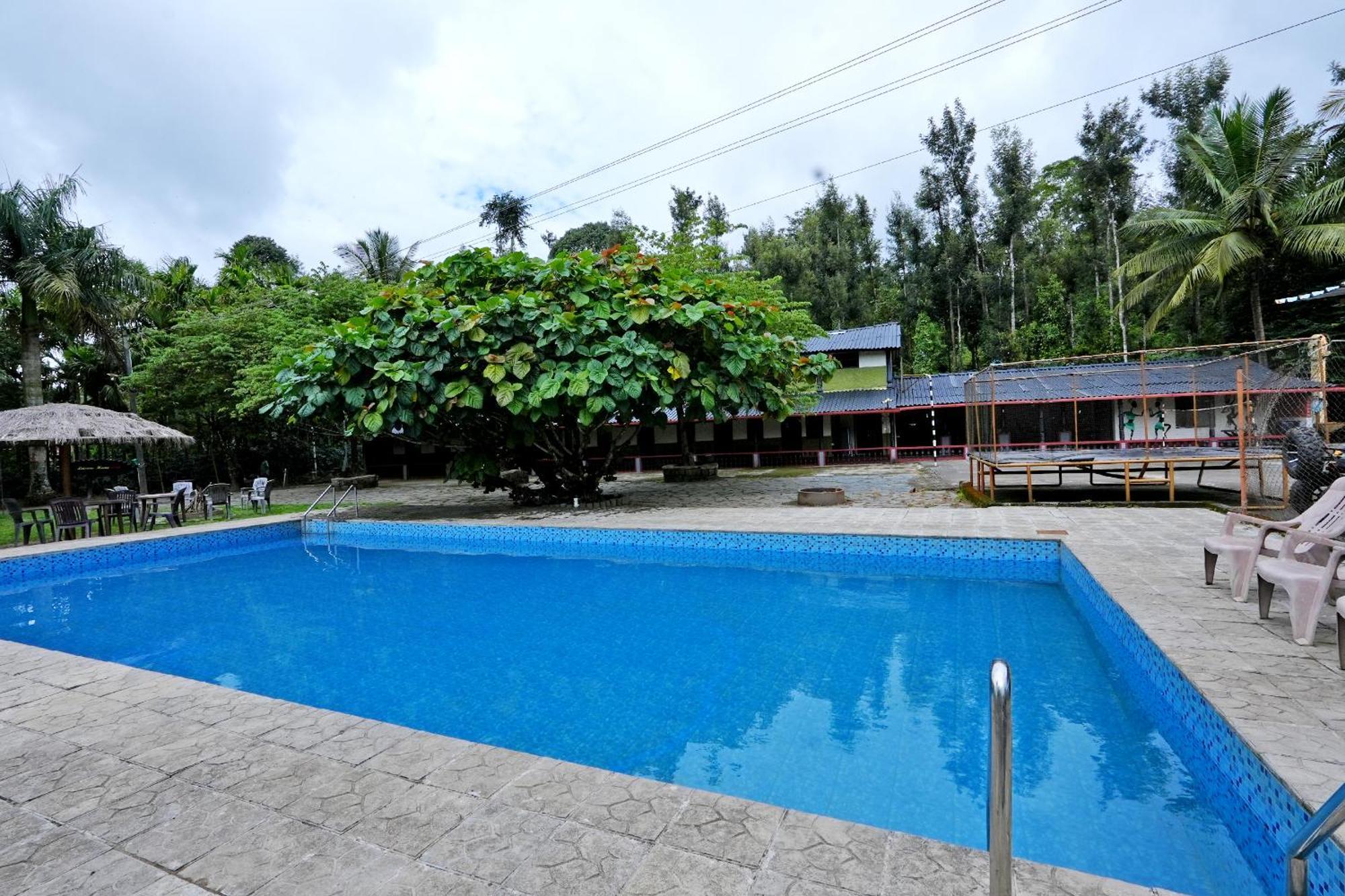 Leisure Homestay - Pool, Boating, Zipline, Home Food, Estate Chikmagalūr Esterno foto