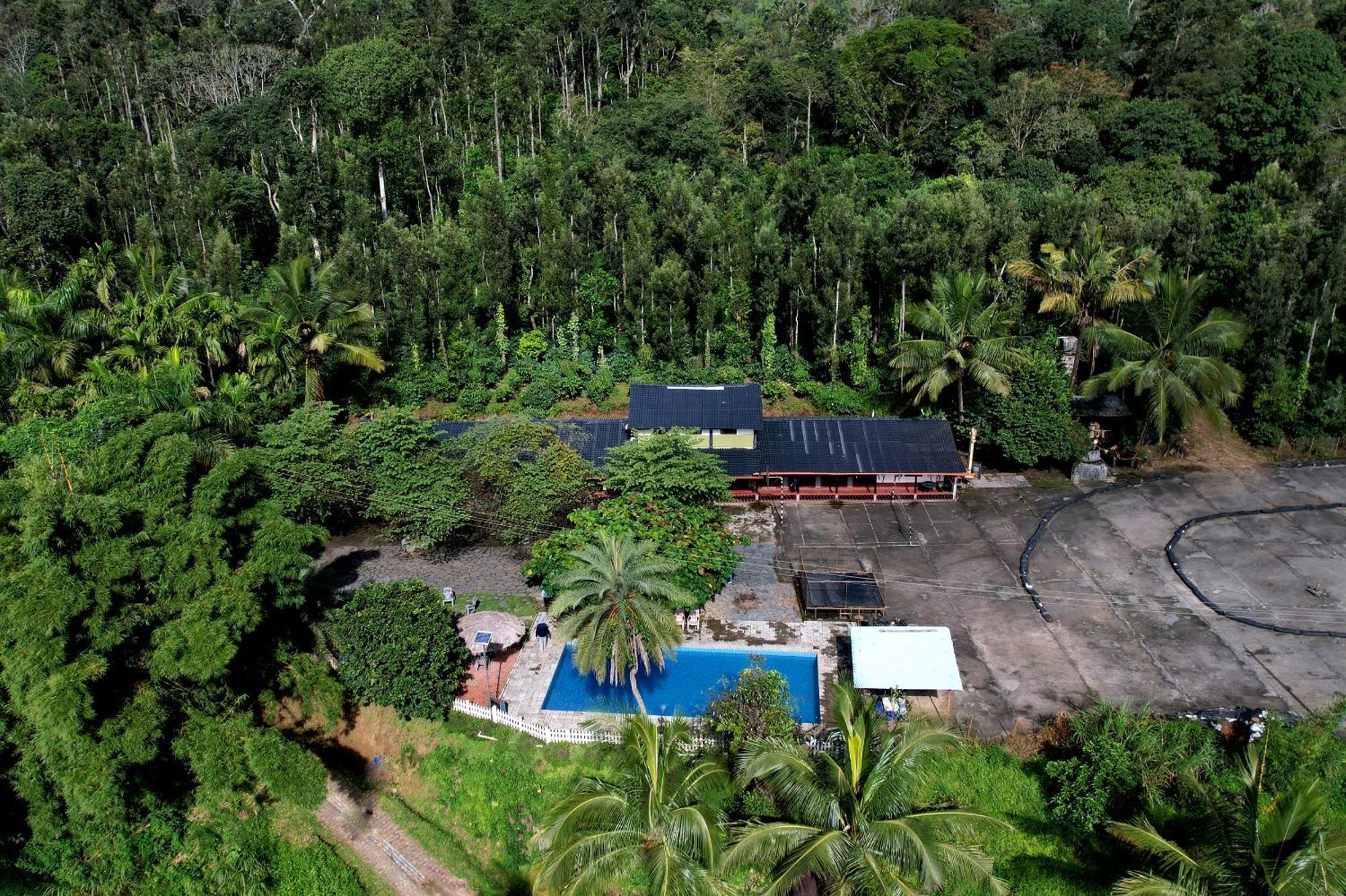 Leisure Homestay - Pool, Boating, Zipline, Home Food, Estate Chikmagalūr Esterno foto